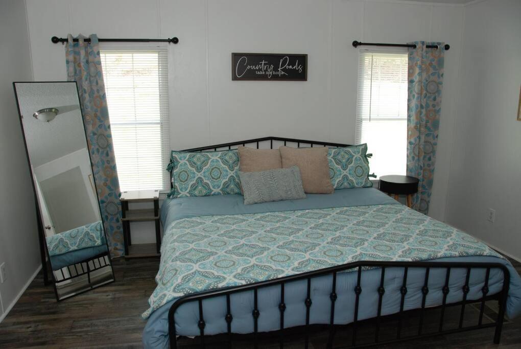Cozy Cottage With Full View Of The Mountains! ブルーリッジ山脈 エクステリア 写真