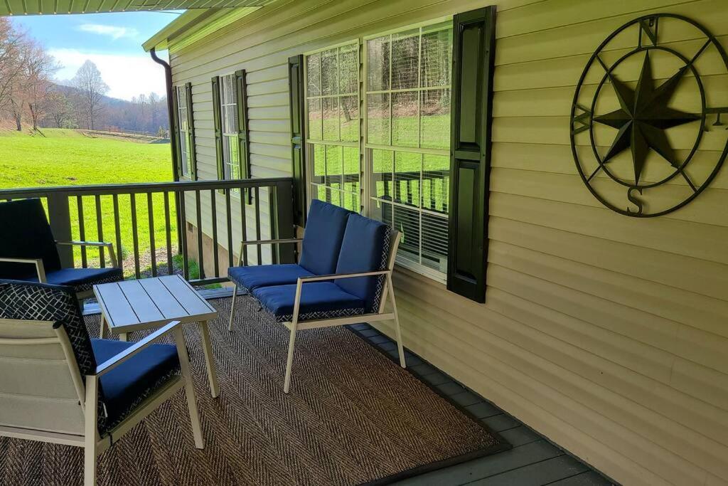 Cozy Cottage With Full View Of The Mountains! ブルーリッジ山脈 エクステリア 写真
